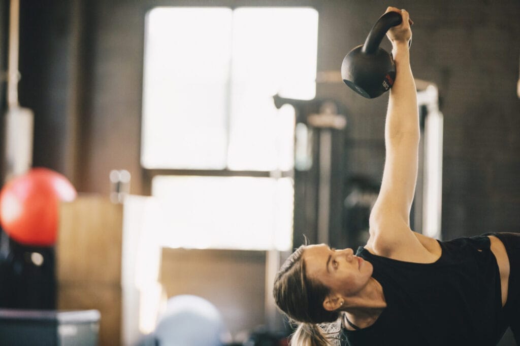 Kettlebell training voor ouderen en revalidatie